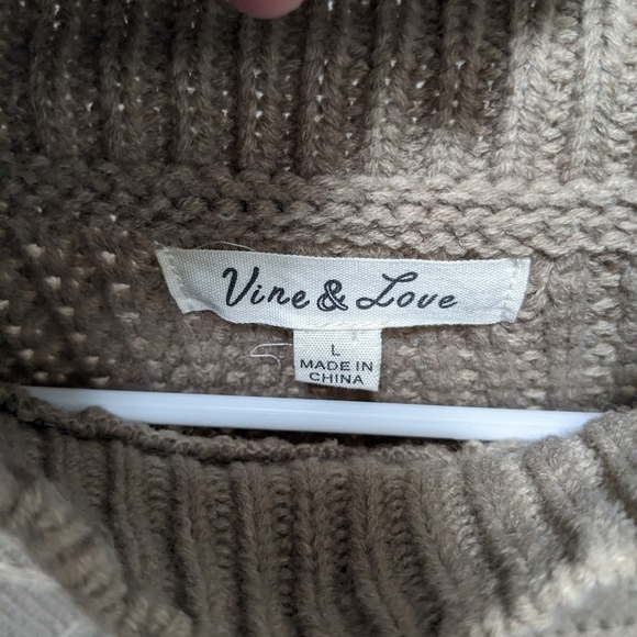 Vine & Love Knitted Sweater Womans L - Picture 2 of 2